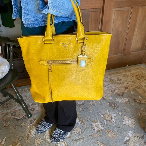 Prada Bag w/ 2 long crossbody straps - Picture 3 of 16